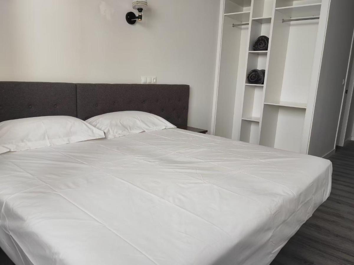 Hostal Golden 21*** Madrid Exterior photo